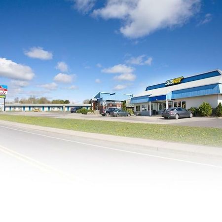 Motel Claude Degelis Экстерьер фото