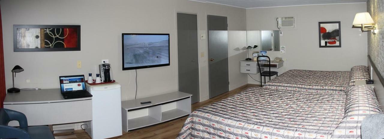 Motel Claude Degelis Экстерьер фото